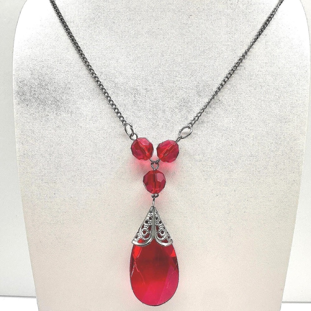 Unbranded Teardrop Necklace Vintage 90s Women 26in Red Excellent Filigree Chain